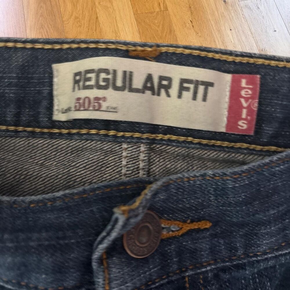 Vintage Levi's 505 Regular Fit Straight Leg Jeans Mens 36x30 Medium Wash Denim - Picture 3 of 6